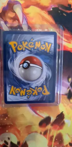 Radiant Charizard 011/078 Pokemon GO Holo - Image 4