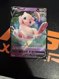 Mew V 069/189 Ultra Rare Half Art Pokemon Card Darkness Ablaze Near Mint - Image 1