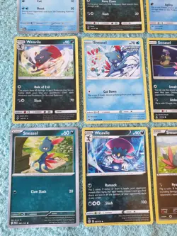 SNEASEL & WEAVILE BUNDLE POKEMON CARDS - Image 4