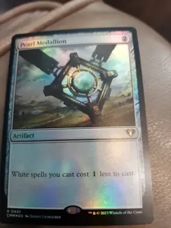 Pearl Medallion Commander Masters Foil - Image 1