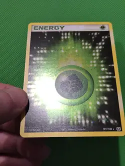 Pokemon TCG Grass Energy 101/106 Emerald Holo NM w/ Swirl - Image 3
