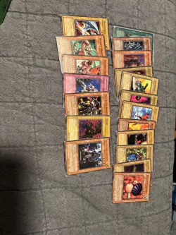 vintage yugioh lot (19 cards) - Image 1