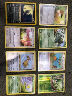 LOT OF 35 *MOSTLY VINTAGE* POKEMON CARDS - Image 2
