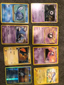 LOT OF 35 *MOSTLY VINTAGE* POKEMON CARDS - Image 4