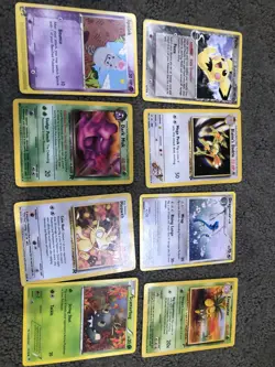 LOT OF 35 *MOSTLY VINTAGE* POKEMON CARDS - Image 2