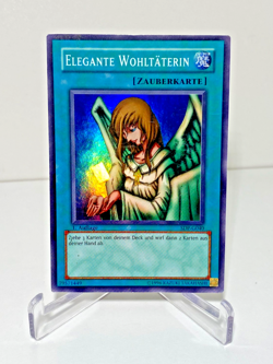 YuGiOh / Elegante Wohltaterin / SDP-G040 / Ultra Rare / 1st Edition - Image 1
