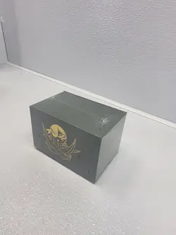 One Piece CCG Roronoa Zoro Green Plastic Deck Box with Pirate Logo Anime TV Show - Image 3
