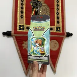POKEMON TCG PROFESSOR JUNIPER PREMIUM TOURNAMENT COLLECTION BNIB EVOLVING SKIES! 820650808999 - Image 1