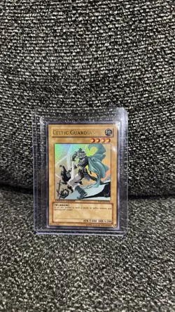 Yu-Gi-Oh Celtic Guardian YAP1-EN004 Limited Edition Super Card NM Condition - Image 1