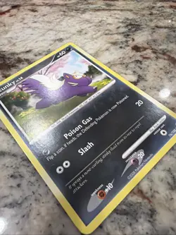 Stunky 76/100 Majestic Dawn Reverse Holo Pokemon Trading Card Nintendo - Image 2