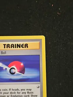 Pokemon TCG Jungle Poke Ball 64/64 1st Edition Regular Trainer - Image 3