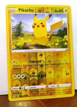 POKEMON PIKACHU 049/203 REVERSE HOLO EVOLVING SKIES LP - Image 1