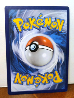 POKEMON PIKACHU 049/203 REVERSE HOLO EVOLVING SKIES LP - Image 2