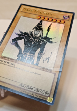Dark Magician JUMP-EN049 Ultra Rare Limited Edition Yugioh 2031 - Image 2