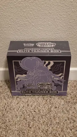 Pokemon TCG Sword & Shield Chilling Reign PokemonCenter Elite Trainer Box Sealed 820650809712 - Image 1