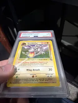 1999 POKEMON FOSSIL #1 AERODACTYL-HOLO PSA 9 - Image 4
