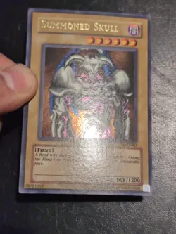 Yu-Gi-Oh! ULTRA RARE SUMMONED SKULL MRD-003 1996 VINTAGE COPYRIGHT NM/VLP - Image 3