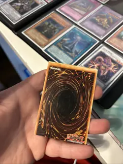 Yugioh Newdoria GLD1 1 MINT LIMITED Misprint Miscut Anime Bakura - Image 4