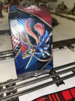 Pokemon TCG: Hidden Fates Tin (45 Cards) Zamazenta 820650804816 - Image 4