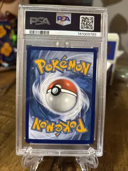 2021 POKEMON SWISH FUSION STRIKE #114 FULL ART FA/MEW VMAX : PSA 9 - Image 2