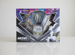 Arceus v Figure Collection Box Sealed, Pokemon Cosmic Eclipse Edition - Image 1