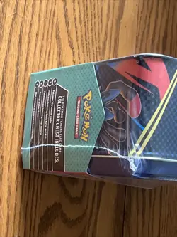 2025 FALL Mega Gardevoir & Mega Lucario Collector's Chest Tin Set - Image 4
