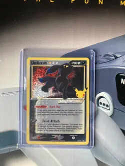 NM/LP+ Umbreon Gold Star - Celebrations: Classic Collection Pokemon TCG 25th - Image 1