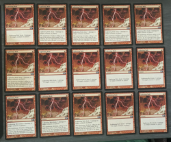 Lightning Bolt x 1 Core Set 2011 (M11) Regular - Image 1