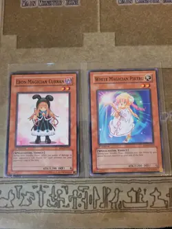 YUGIOH WHITE MAGICIAN PIKERU + EBON MAGICIAN CURRAN SD6 COMMON 1ST ED NM - Image 1