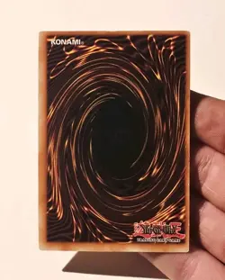 Yugioh Red-Eyes Black Dragon SDJ-001 Ultra Rare Vintage Starter Deck Joey LP - Image 3