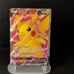 Pokemon TCG Pikachu V 170/185 Vivid Voltage Ultra Rare Full Art Holo NM - Image 1
