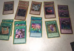 Yugioh Deck Lot! Harpies! Exodia! Spellcasters! Vampires! Etc! 300ish Cards! - Image 3