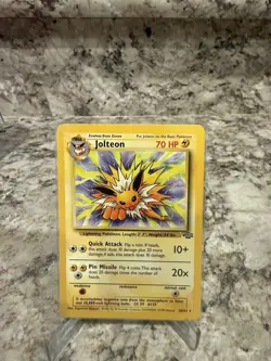 1999 Pokemon Jolteon 20/64 Jungle Unlimited Rare Regular NM - Image 1