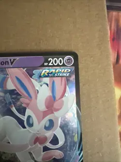 Pokemon TCG Sylveon V 74/203 Ultra Rare Evolving Skies - Image 4