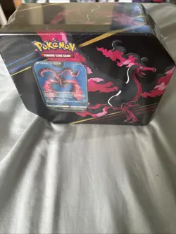 Pokemon TCG: Crown Zenith Galarian Tin - Moltres - Image 5
