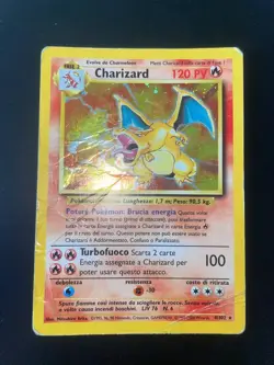 Carta Pokemon Charizard 4/102 Set Base ITA Rara Holo PLAYED - Image 1