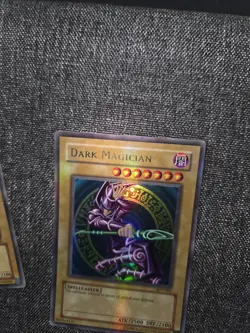 Vintage Konami Yugioh | Dark Magician SDY-006 | Holo Bleed Misprint Error | NM - Image 1