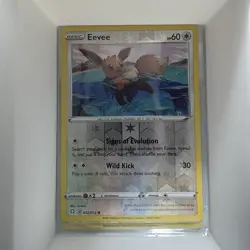 Pokemon Card Eevee Shining Fates Reverse Holo 052/072 Near Mint - Image 1