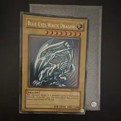 Konami Blue-Eyes White Dragon Starter Deck: Kaiba SDK-001 Ultra Rare Holo - Image 1