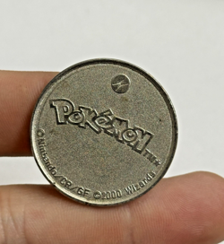 Vintage Pokemon Pikachu Metal Coin #25 2000 Nintendo Wizards - Image 2