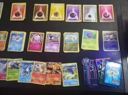 Pokemon TCG Mixed Lot Energy/Trainer/Pokemon Cards English, About 200 Cards - Image 1