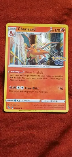 Charizard 010/078 Pokemon GO Holo - Image 1