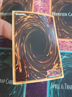 Yugioh Legendary Knight Critias DLCS-EN002 Ultra Rare 1st Edition Near Mint - Image 4