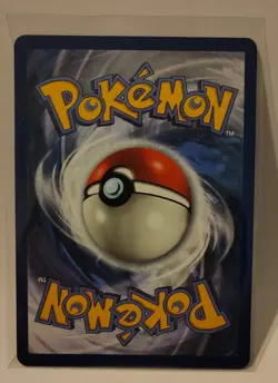 2020 Pokemon: Celebi V 001/202 sword & shield base set NM - Image 2