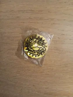 Raichu Pokemon Card Game Plastic Coin Medal Vermilion City Gym Lt.Surge 1998 - Image 1