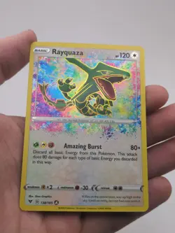2020 Pokemon TCG Rayquaza 138/185 Amazing Rare Vivid Voltage NM - Image 1