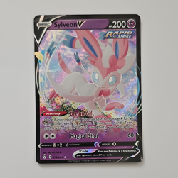 Sylveon V 074/203 SWSH07 Evolving Skies Holo Ultra Rare Rapid Strike English - Image 1