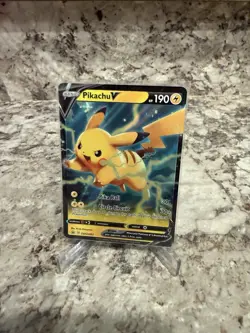 Pikachu V SWSH063 Holo Promo Sword & Shield Promo Pokemon Holo NM - Image 1
