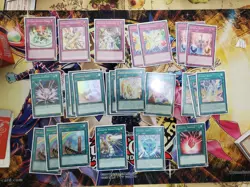YuGiOh Crystal Beast Deck; comes with Dragon Shield sleeves and a deck box - Image 3