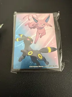 Umbreon & Espeon Card Sleeves with Pins and Figurine - Prismatic Evolutions - Image 4